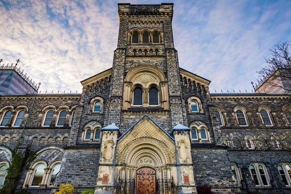 Các trường Đại Học hàng đầu tại Canada