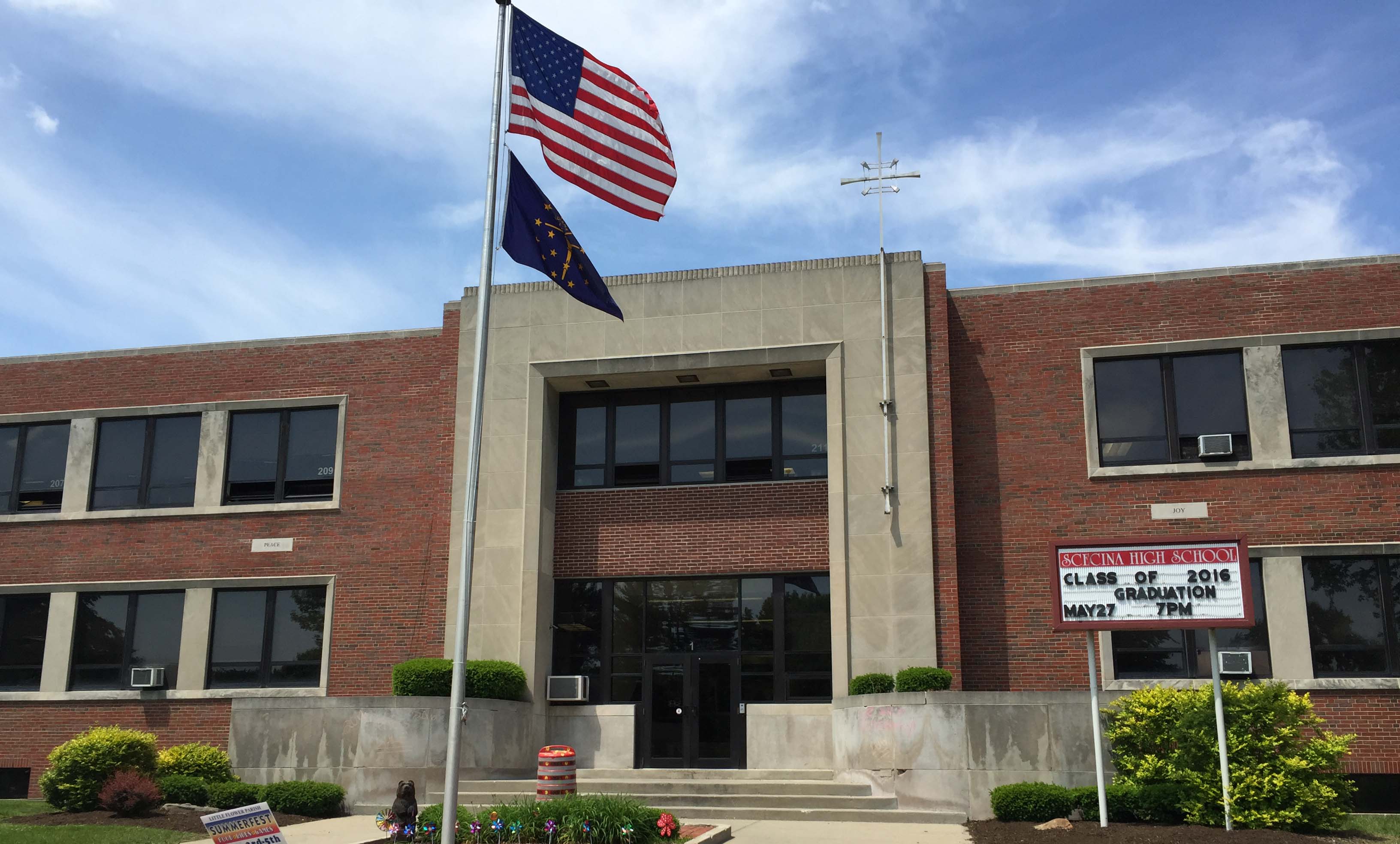 Học Bổng Trường Trung Học Scecina Memorial High School - Indiana, USA