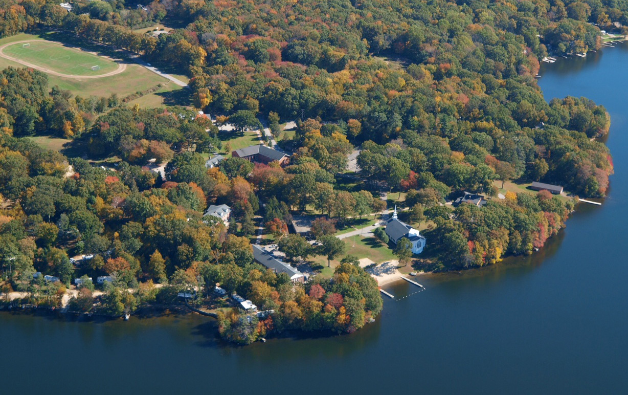 Học Bổng Trường Trung Học St. Thomas More School - Connecticut, USA