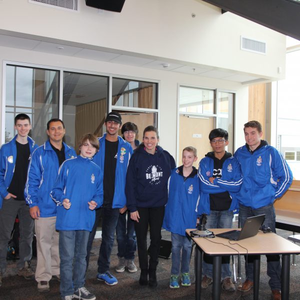 Trường Trung Học Belmont Secondary School – Victoria, British Columbia, Canada