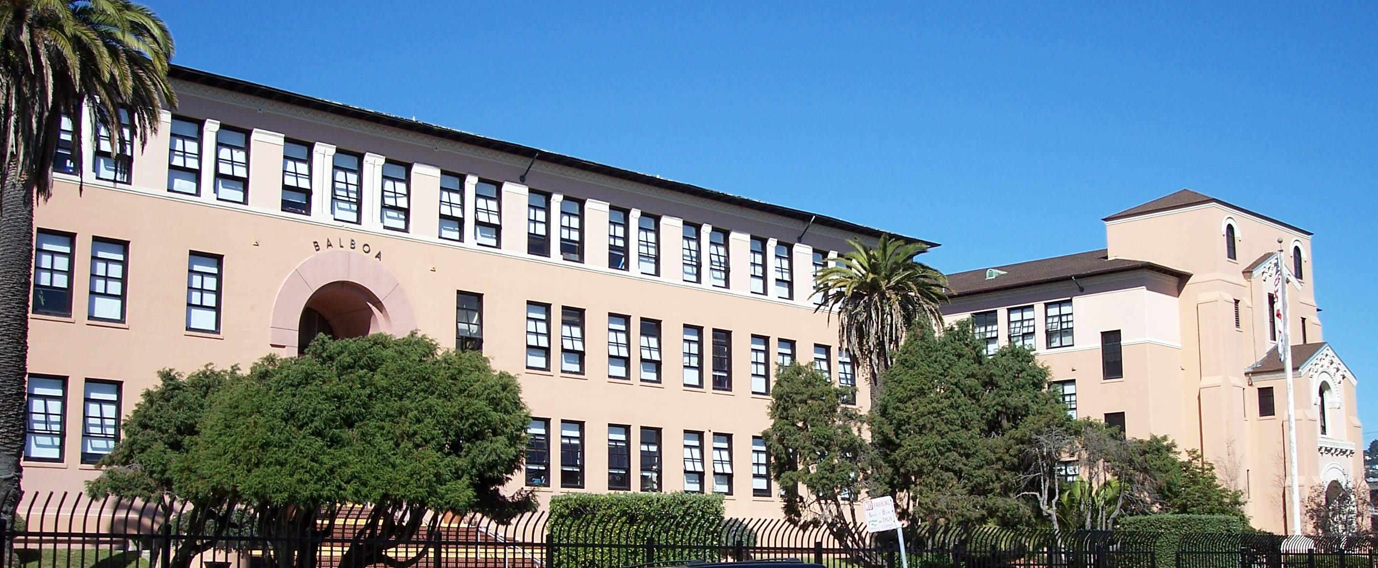 California - Trường Trung Học Ngoại Trú Balboa City School -  USA