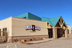 Trường Trung Học Nội Trú Word Of Life Traditional High School District - Kansas - USA